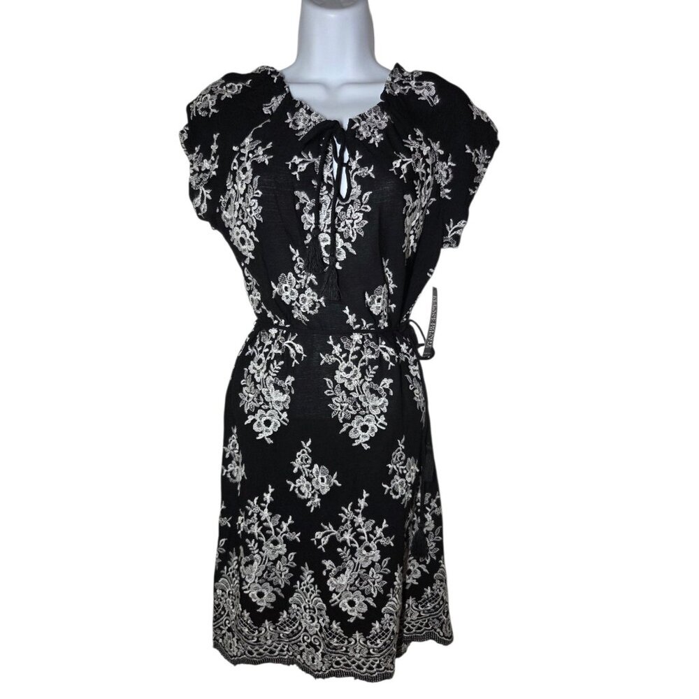 New York & Co Embroidered Black White Floral SS Belted Knee Length Dress S NWT